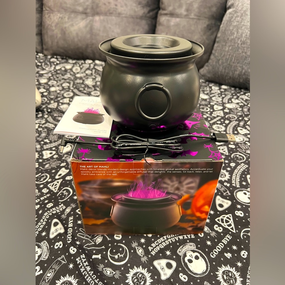 Mahli Flaming Cauldron Aroma Diffuser. TikTok viral. New in Box